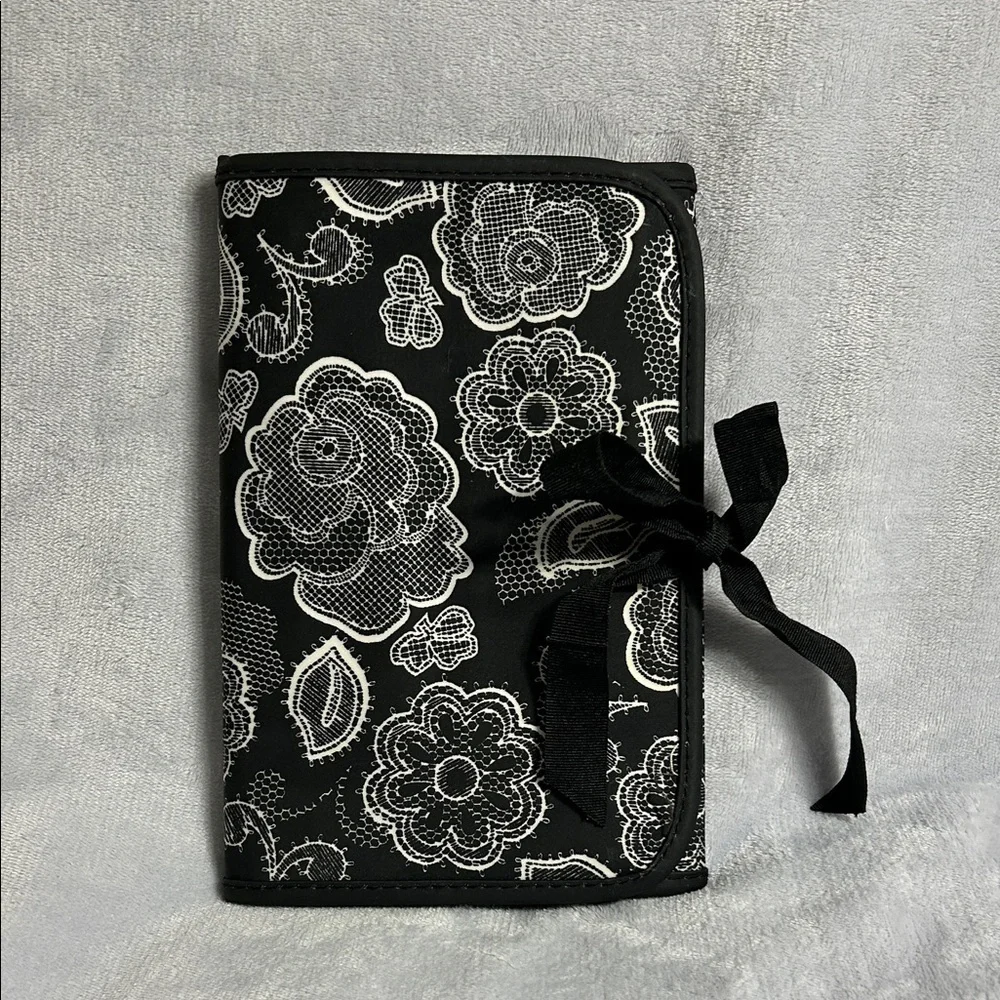 Thirty-One Tri-Fold & Go Organizer Black With White Lace Roses And Flowers NWOT